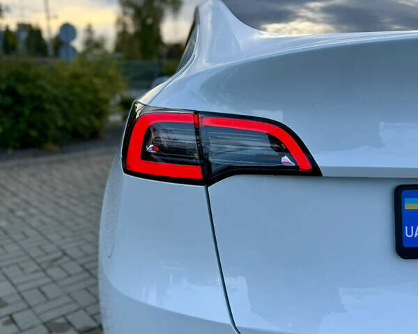 Тесла Model Y 2023 в Львове на Automoto.ua Белый Тесла Model Y, объемом двигателя 0 л и пробегом 48 тыс. км за 28900 $, фото 18 на Automoto.ua