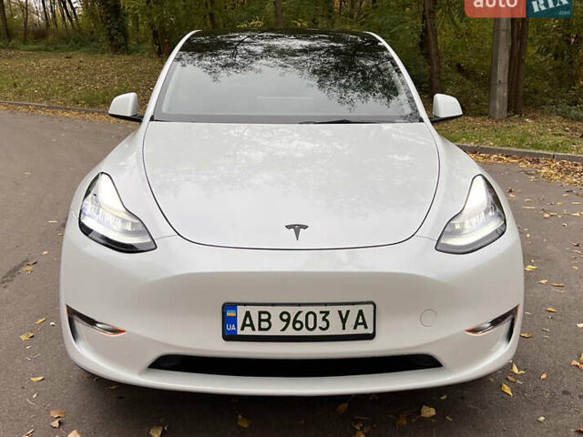 Белый Тесла Model Y, объемом двигателя 0 л и пробегом 35 тыс. км за 31500 $, фото 1 на Automoto.ua