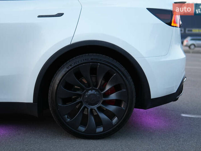 Білий Тесла Model Y, об'ємом двигуна 0 л та пробігом 48 тис. км за 34300 $, фото 5 на Automoto.ua