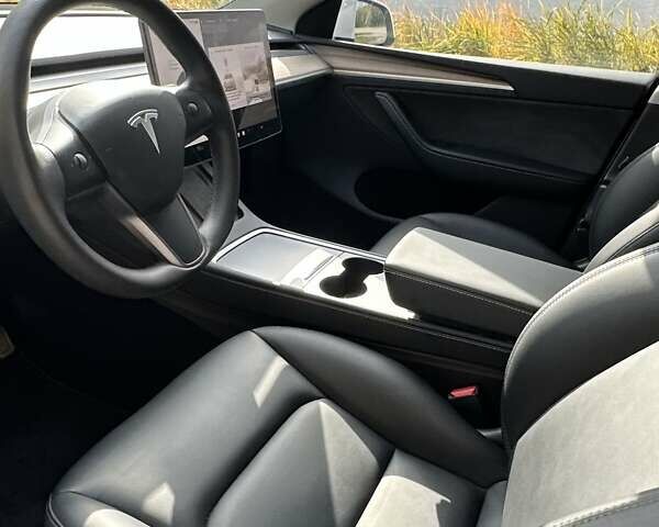 Тесла Model Y 2023 в Тернополе на Automoto.ua Белый Тесла Model Y, объемом двигателя 0 л и пробегом 44 тыс. км за 28700 $, фото 6 на Automoto.ua
