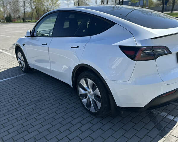 Белый Тесла Model Y, объемом двигателя 0 л и пробегом 32 тыс. км за 27199 $, фото 21 на Automoto.ua