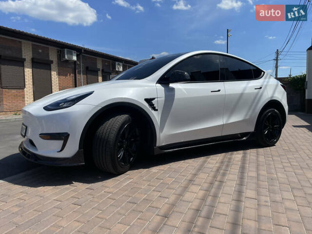 Белый Тесла Model Y, объемом двигателя 0 л и пробегом 13 тыс. км за 26500 $, фото 3 на Automoto.ua