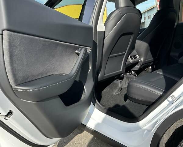 Белый Тесла Model Y, объемом двигателя 0 л и пробегом 23 тыс. км за 27500 $, фото 23 на Automoto.ua