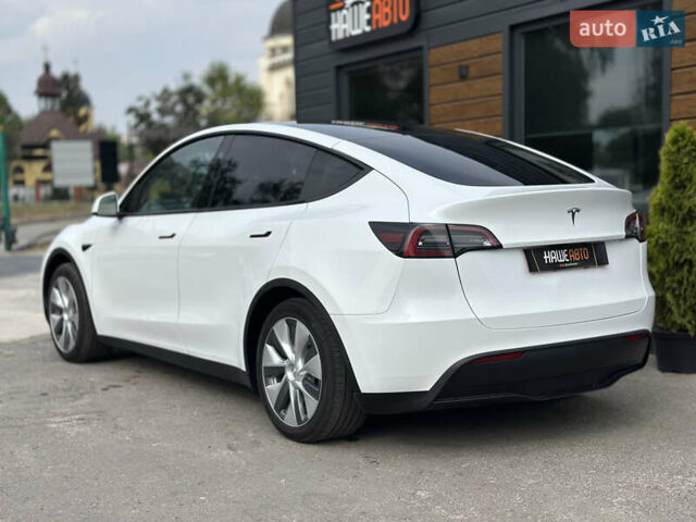 Білий Тесла Model Y, об'ємом двигуна 0 л та пробігом 47 тис. км за 26500 $, фото 11 на Automoto.ua