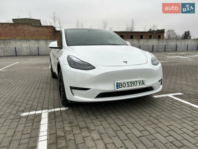 Белый Тесла Model Y, объемом двигателя 0 л и пробегом 38 тыс. км за 29950 $, фото 1 на Automoto.ua