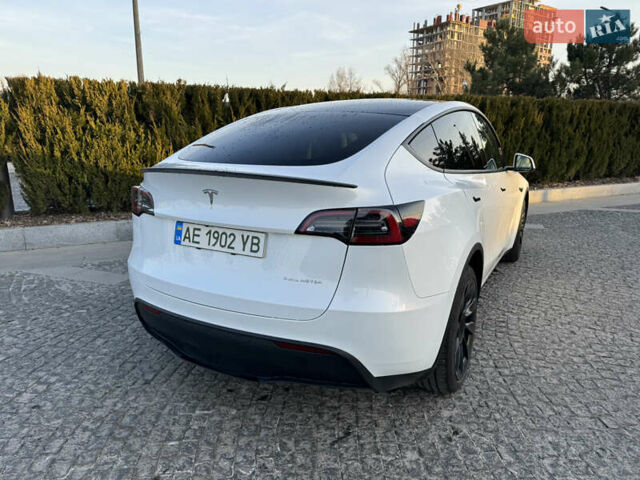 Белый Тесла Model Y, объемом двигателя 0 л и пробегом 3 тыс. км за 39000 $, фото 2 на Automoto.ua