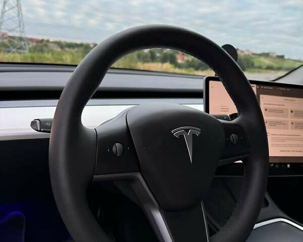 Білий Тесла Model Y, об'ємом двигуна 0 л та пробігом 20 тис. км за 26700 $, фото 24 на Automoto.ua