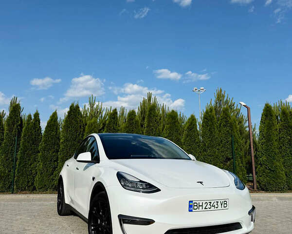 Белый Тесла Model Y, объемом двигателя 0 л и пробегом 21 тыс. км за 29500 $, фото 2 на Automoto.ua