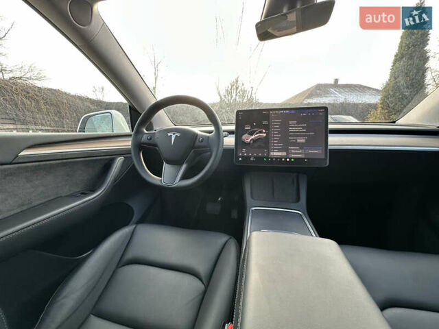 Белый Тесла Model Y, объемом двигателя 0 л и пробегом 3 тыс. км за 39899 $, фото 13 на Automoto.ua