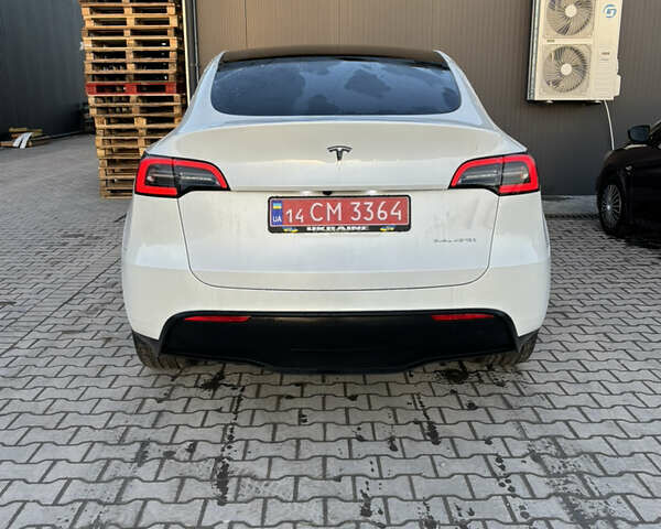 Белый Тесла Model Y, объемом двигателя 0 л и пробегом 45 тыс. км за 26999 $, фото 6 на Automoto.ua