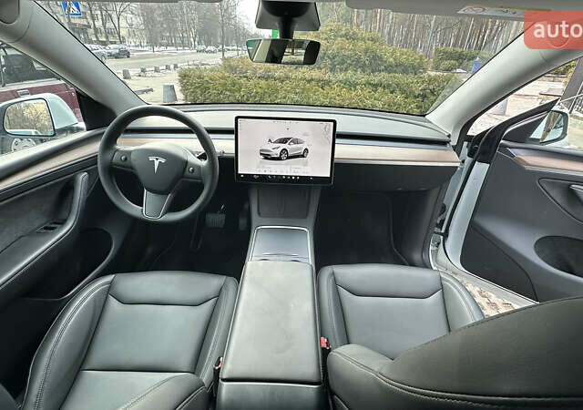 Белый Тесла Model Y, объемом двигателя 0 л и пробегом 20 тыс. км за 34900 $, фото 9 на Automoto.ua