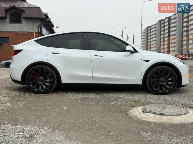 Белый Тесла Model Y, объемом двигателя 0 л и пробегом 37 тыс. км за 28500 $, фото 2 на Automoto.ua