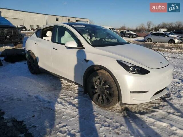 Белый Тесла Model Y, объемом двигателя 0 л и пробегом 25 тыс. км за 13000 $, фото 3 на Automoto.ua