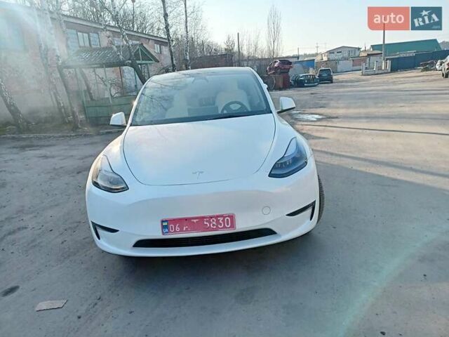 Белый Тесла Model Y, объемом двигателя 0 л и пробегом 17 тыс. км за 28500 $, фото 3 на Automoto.ua