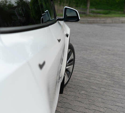 Білий Тесла Model Y, об'ємом двигуна 0 л та пробігом 4 тис. км за 46000 $, фото 23 на Automoto.ua