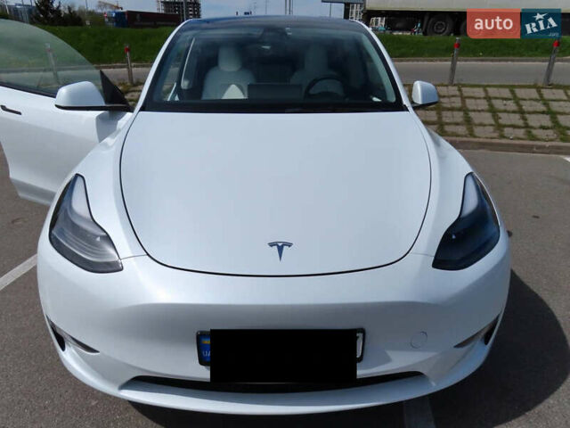Белый Тесла Model Y, объемом двигателя 0 л и пробегом 41 тыс. км за 27000 $, фото 3 на Automoto.ua