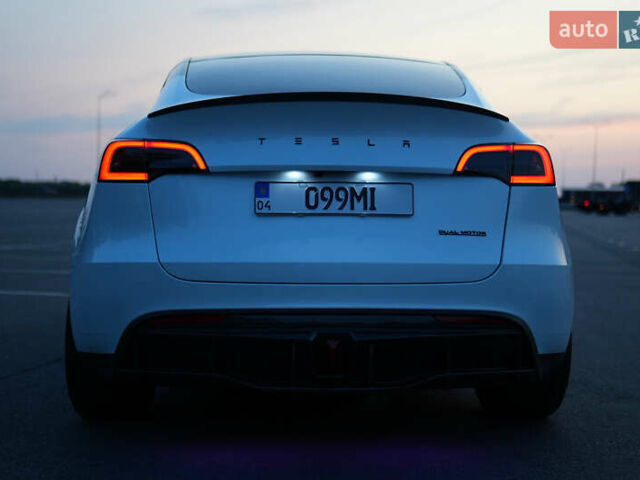 Білий Тесла Model Y, об'ємом двигуна 0 л та пробігом 48 тис. км за 34300 $, фото 8 на Automoto.ua