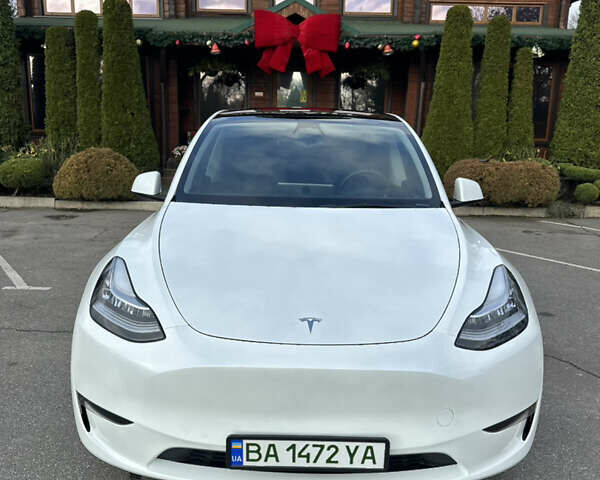 Білий Тесла Model Y, об'ємом двигуна 0 л та пробігом 49 тис. км за 27500 $, фото 2 на Automoto.ua