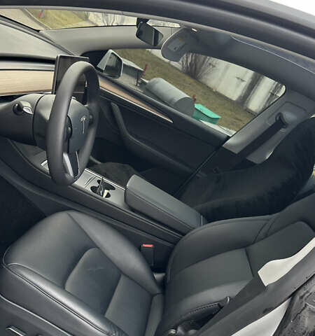 Белый Тесла Model Y, объемом двигателя 0 л и пробегом 25 тыс. км за 26800 $, фото 13 на Automoto.ua