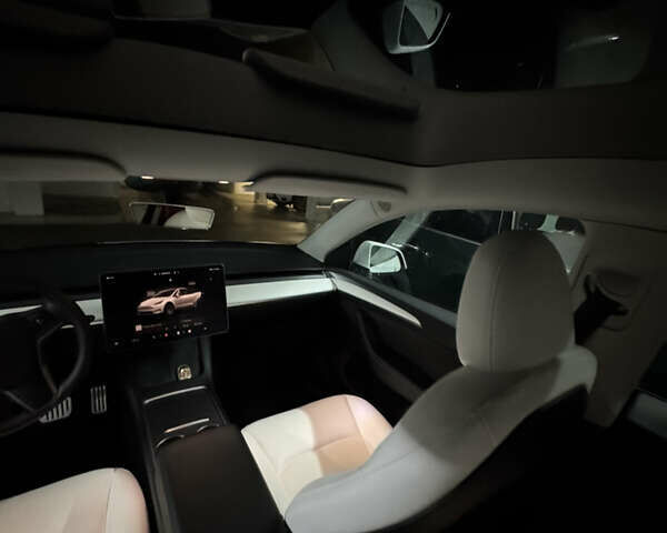 Белый Тесла Model Y, объемом двигателя 0 л и пробегом 35 тыс. км за 28800 $, фото 15 на Automoto.ua