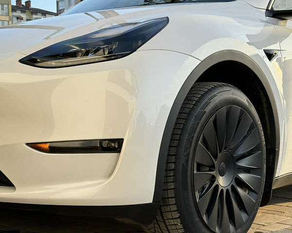 Білий Тесла Model Y, об'ємом двигуна 0 л та пробігом 6 тис. км за 38500 $, фото 5 на Automoto.ua