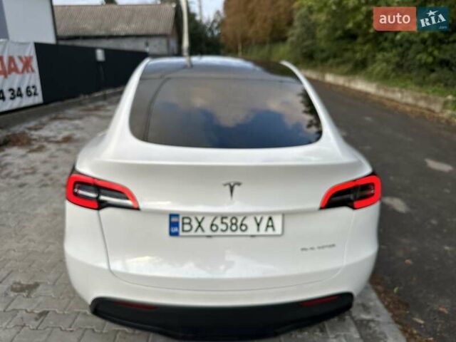 Белый Тесла Model Y, объемом двигателя 0 л и пробегом 62 тыс. км за 24999 $, фото 11 на Automoto.ua
