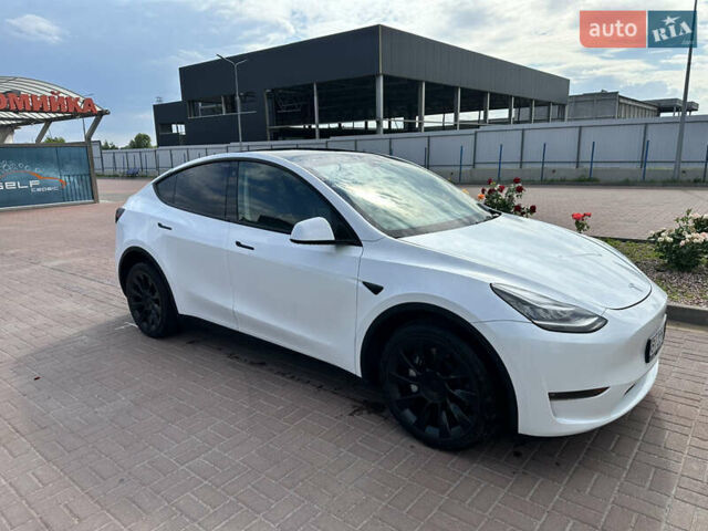 Білий Тесла Model Y, об'ємом двигуна 0 л та пробігом 30 тис. км за 31999 $, фото 7 на Automoto.ua