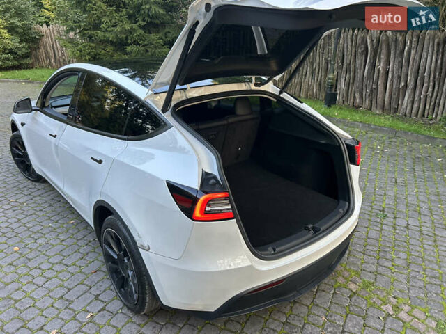 Білий Тесла Model Y, об'ємом двигуна 0 л та пробігом 101 тис. км за 20500 $, фото 10 на Automoto.ua