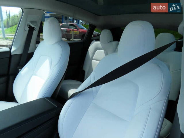 Белый Тесла Model Y, объемом двигателя 0 л и пробегом 41 тыс. км за 27000 $, фото 23 на Automoto.ua