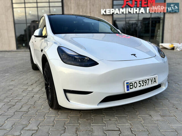 Белый Тесла Model Y, объемом двигателя 0 л и пробегом 40 тыс. км за 28000 $, фото 24 на Automoto.ua
