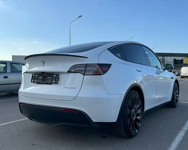 Белый Тесла Model Y, объемом двигателя 0 л и пробегом 35 тыс. км за 27500 $, фото 6 на Automoto.ua