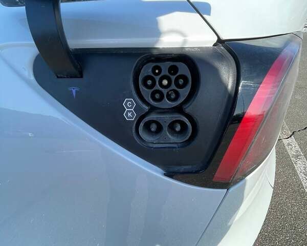 Белый Тесла Model Y, объемом двигателя 0 л и пробегом 30 тыс. км за 34500 $, фото 14 на Automoto.ua