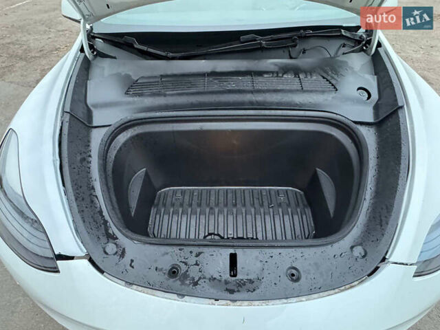 Білий Тесла Model Y, об'ємом двигуна 0 л та пробігом 50 тис. км за 21900 $, фото 17 на Automoto.ua