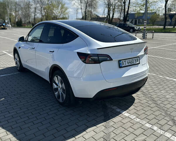 Белый Тесла Model Y, объемом двигателя 0 л и пробегом 32 тыс. км за 27199 $, фото 31 на Automoto.ua