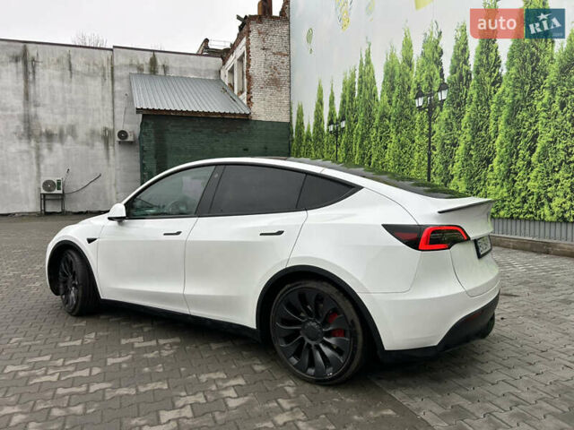Білий Тесла Model Y, об'ємом двигуна 0 л та пробігом 84 тис. км за 28300 $, фото 2 на Automoto.ua