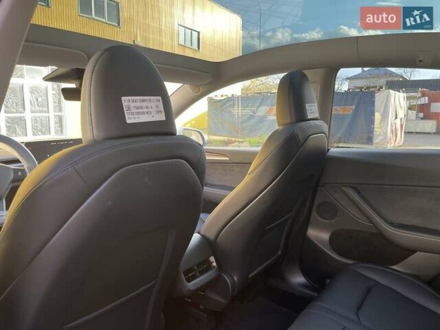 Белый Тесла Model Y, объемом двигателя 0 л и пробегом 1 тыс. км за 35000 $, фото 7 на Automoto.ua