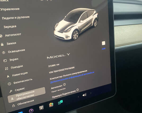 Белый Тесла Model Y, объемом двигателя 0 л и пробегом 38 тыс. км за 26500 $, фото 5 на Automoto.ua