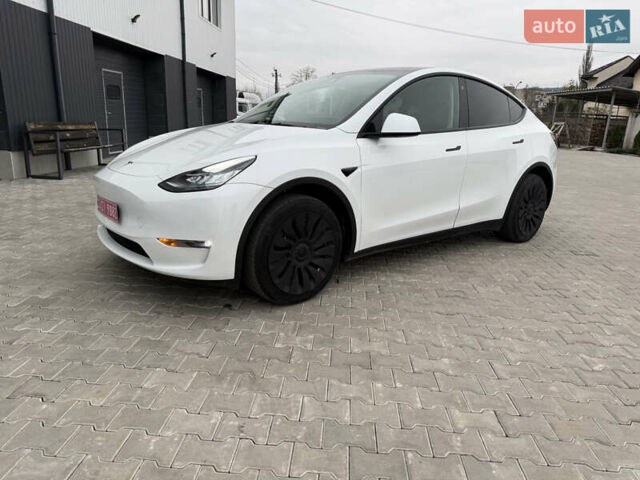Белый Тесла Model Y, объемом двигателя 0 л и пробегом 39 тыс. км за 27200 $, фото 9 на Automoto.ua