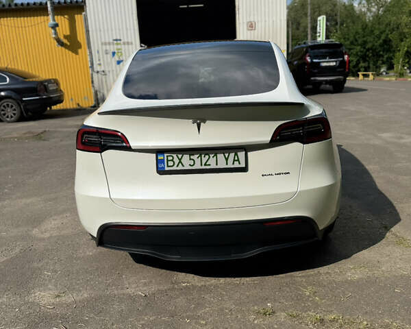 Белый Тесла Model Y, объемом двигателя 0 л и пробегом 48 тыс. км за 27800 $, фото 5 на Automoto.ua