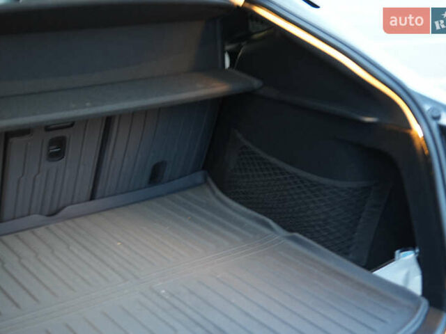 Білий Тесла Model Y, об'ємом двигуна 0 л та пробігом 48 тис. км за 34300 $, фото 31 на Automoto.ua