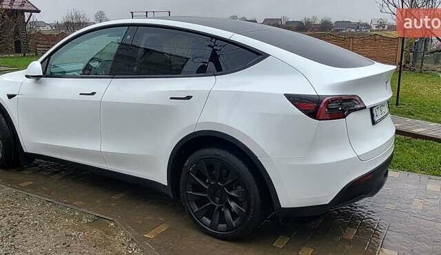 Белый Тесла Model Y, объемом двигателя 0 л и пробегом 56 тыс. км за 26500 $, фото 2 на Automoto.ua