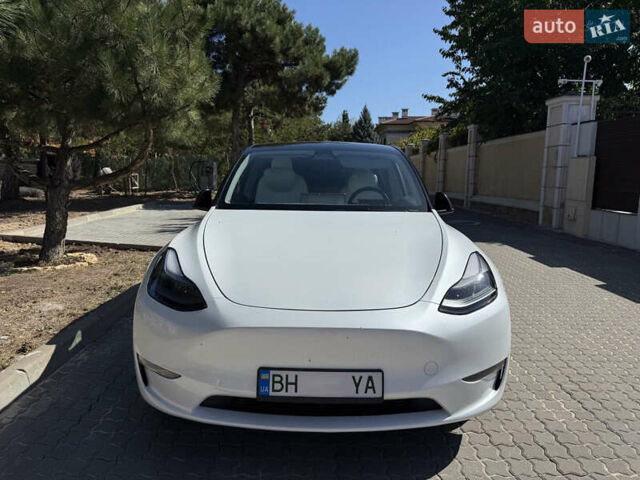 Белый Тесла Model Y, объемом двигателя 0 л и пробегом 59 тыс. км за 32000 $, фото 4 на Automoto.ua