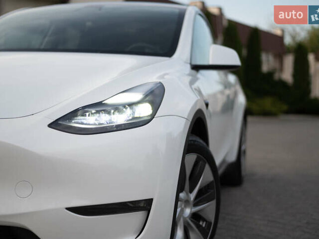 Белый Тесла Model Y, объемом двигателя 0 л и пробегом 4 тыс. км за 38500 $, фото 14 на Automoto.ua