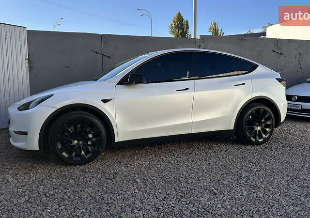 Белый Тесла Model Y, объемом двигателя 0 л и пробегом 24 тыс. км за 29699 $, фото 3 на Automoto.ua