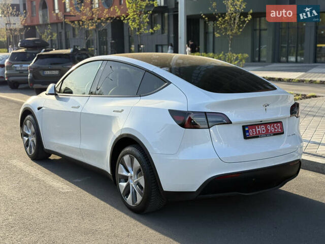 Білий Тесла Model Y, об'ємом двигуна 0 л та пробігом 55 тис. км за 33014 $, фото 8 на Automoto.ua