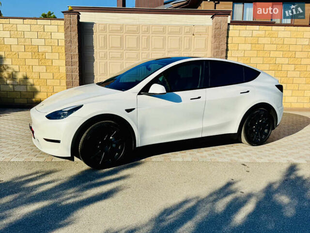 Белый Тесла Model Y, объемом двигателя 0 л и пробегом 57 тыс. км за 26500 $, фото 3 на Automoto.ua
