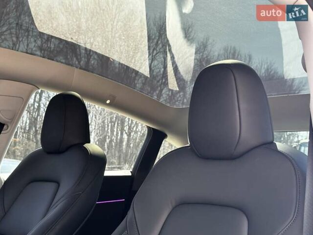 Білий Тесла Model Y, об'ємом двигуна 0 л та пробігом 42 тис. км за 31500 $, фото 12 на Automoto.ua