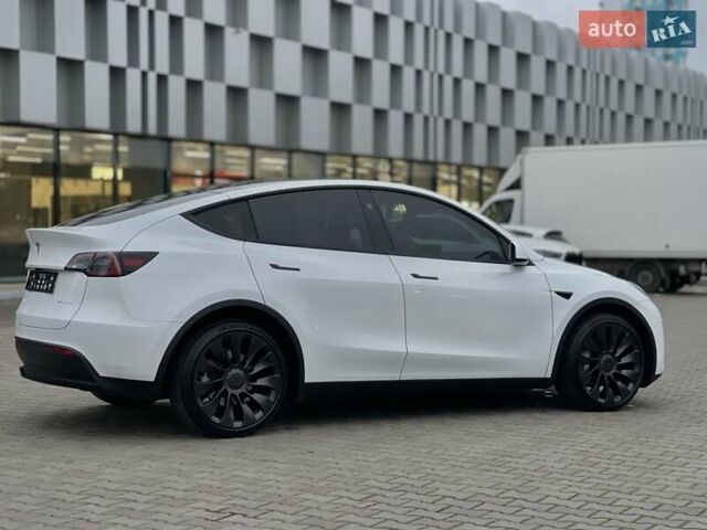 Білий Тесла Model Y, об'ємом двигуна 0 л та пробігом 27 тис. км за 28500 $, фото 8 на Automoto.ua