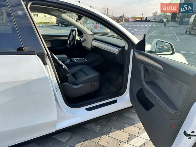 Белый Тесла Model Y, объемом двигателя 0 л и пробегом 15 тыс. км за 27700 $, фото 11 на Automoto.ua