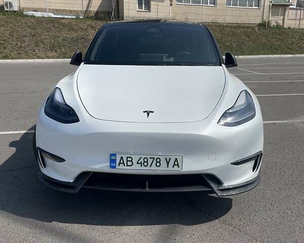 Белый Тесла Model Y, объемом двигателя 0 л и пробегом 52 тыс. км за 33500 $, фото 36 на Automoto.ua